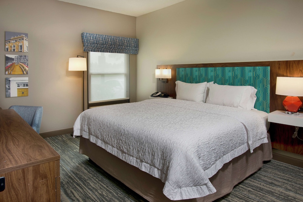 Hampton Inn Collierville - photo 12
