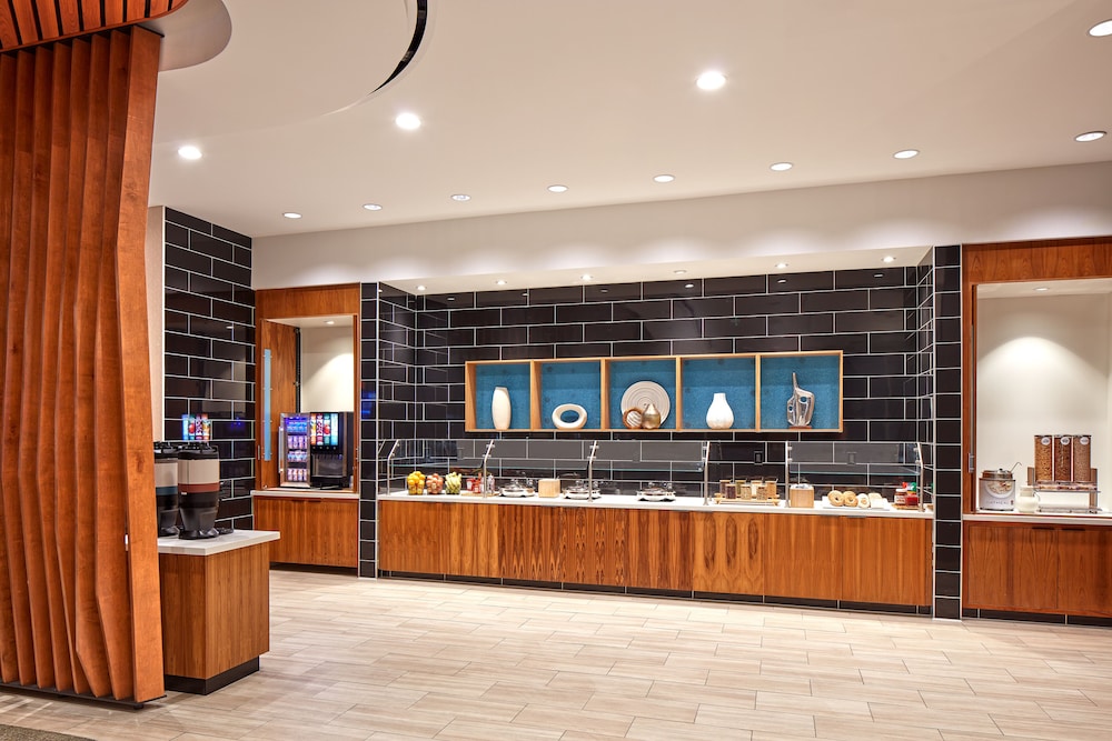 SpringHill Suites by Marriott Los Angeles Downey - photo 22