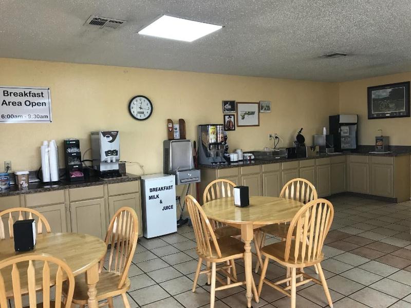 Americas Best Value Inn Bonham - photo 31