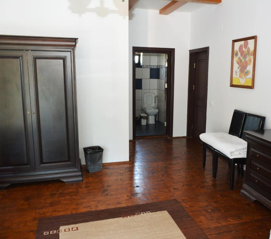 Pension Andra's House — 4-Star Luxury Hotel in Horezu, Romania