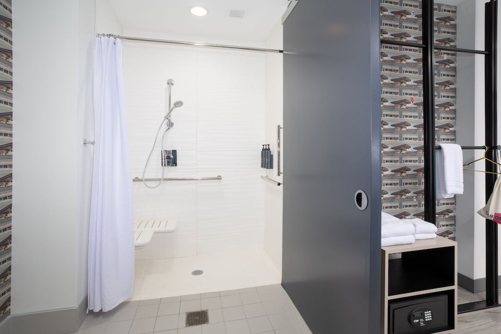 Aloft Omaha Aksarben Village - photo 14