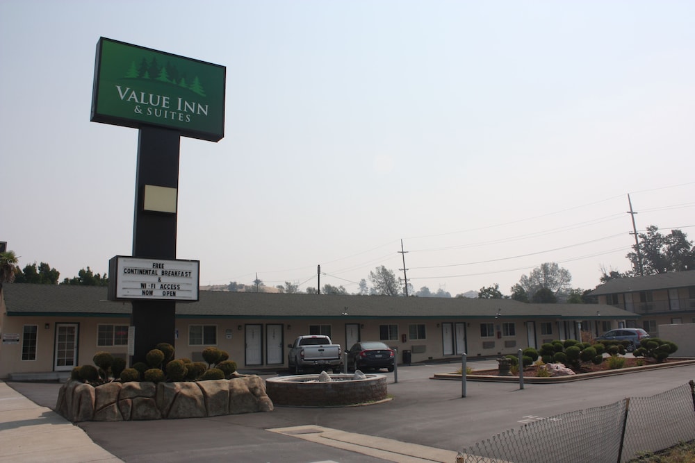 Value Inn Suites — Redding