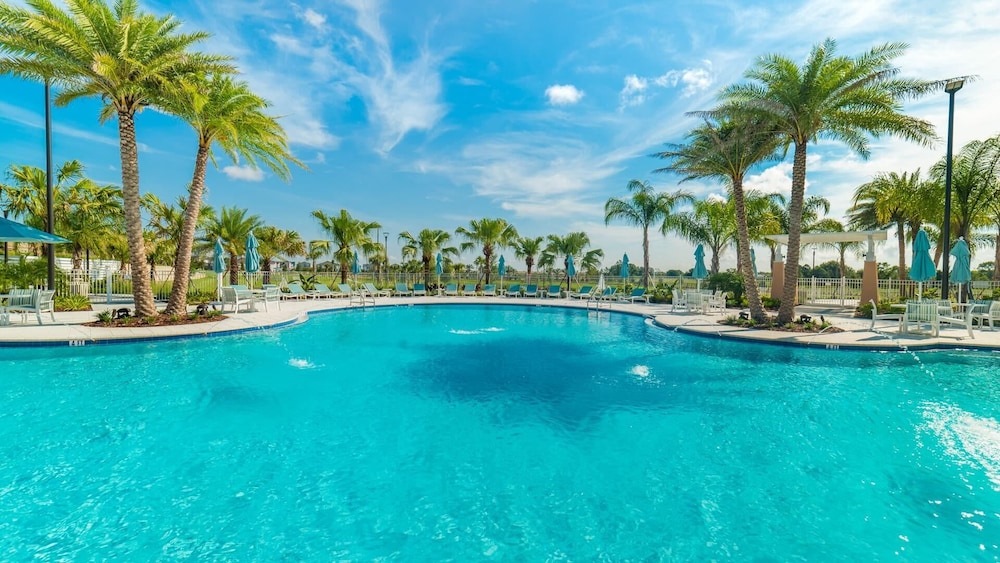 Luxurious Villa With Modern Decor and Huge Pool in Upscale Resort #6s820 - photo 47