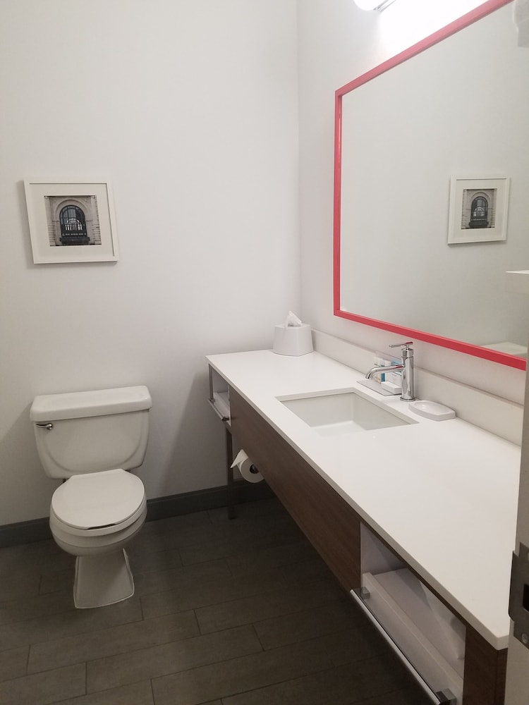 Hampton Inn Kansas City Blue Springs - photo 4