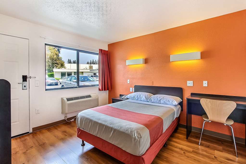 Motel 6 Sunnyvale CA South - photo 13