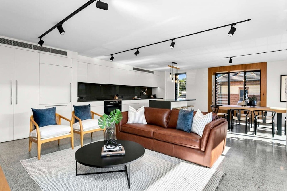 Impeccable 3 Bed Home Near the Beach — 4-Star Luxury Hotel in Sydney, Australia