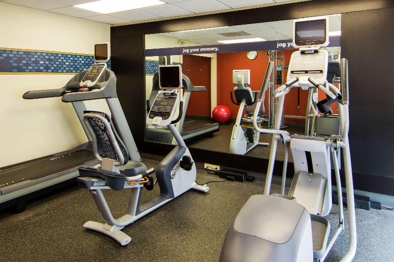 Hampton Inn Philadelphia International Airport - photo 34