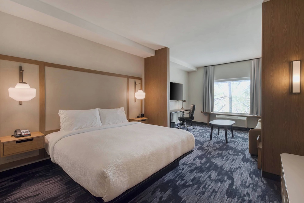 Fairfield Inn & Suites by Marriott Charlotte Belmont - photo 21