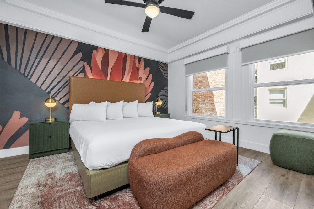 Nob Hill Hotel - photo 16