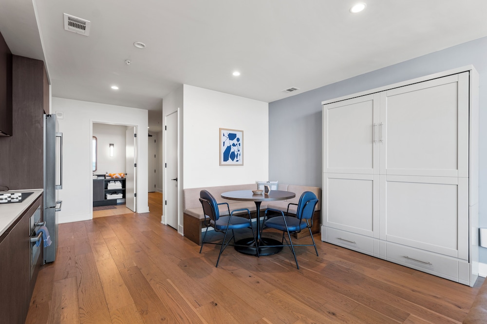 Austin Condo Hotel - photo 280