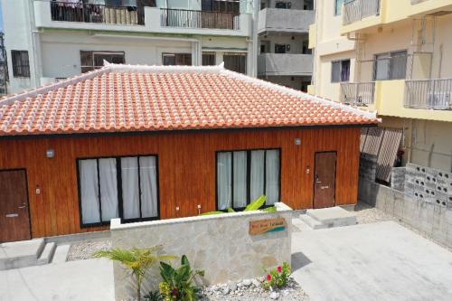 Red Roof Ishigaki — 4-Star Luxury Hotel in Ishigaki, Japan