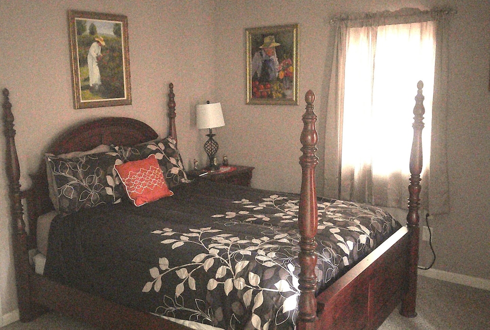 Lil Black Bear Inn - photo 24