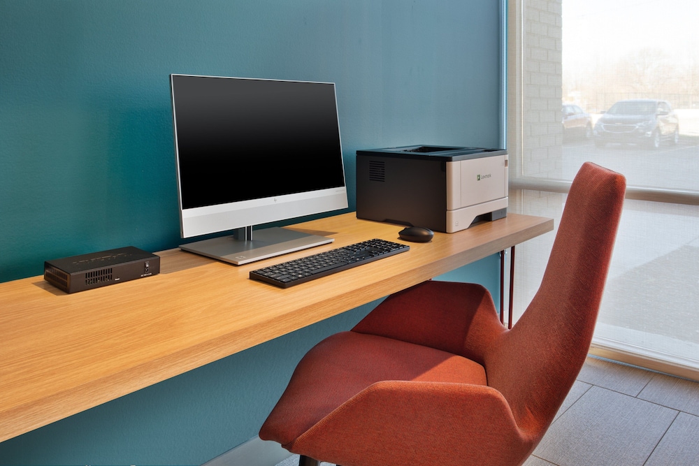 avid hotel Detroit Warren by IHG - photo 28