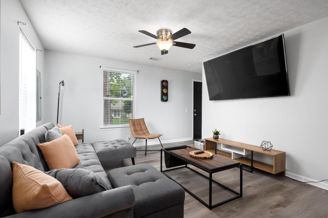 Quiet Cottage w Grill and Patio — 4-Star Luxury Hotel in Columbus, United States