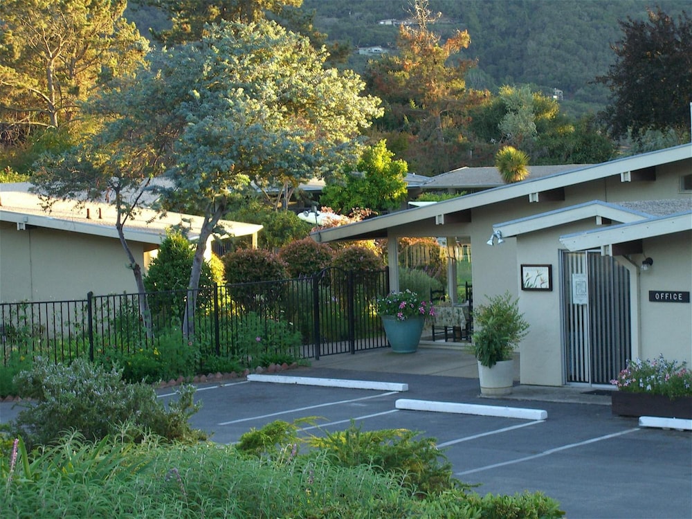 Contenta Inn - photo 50