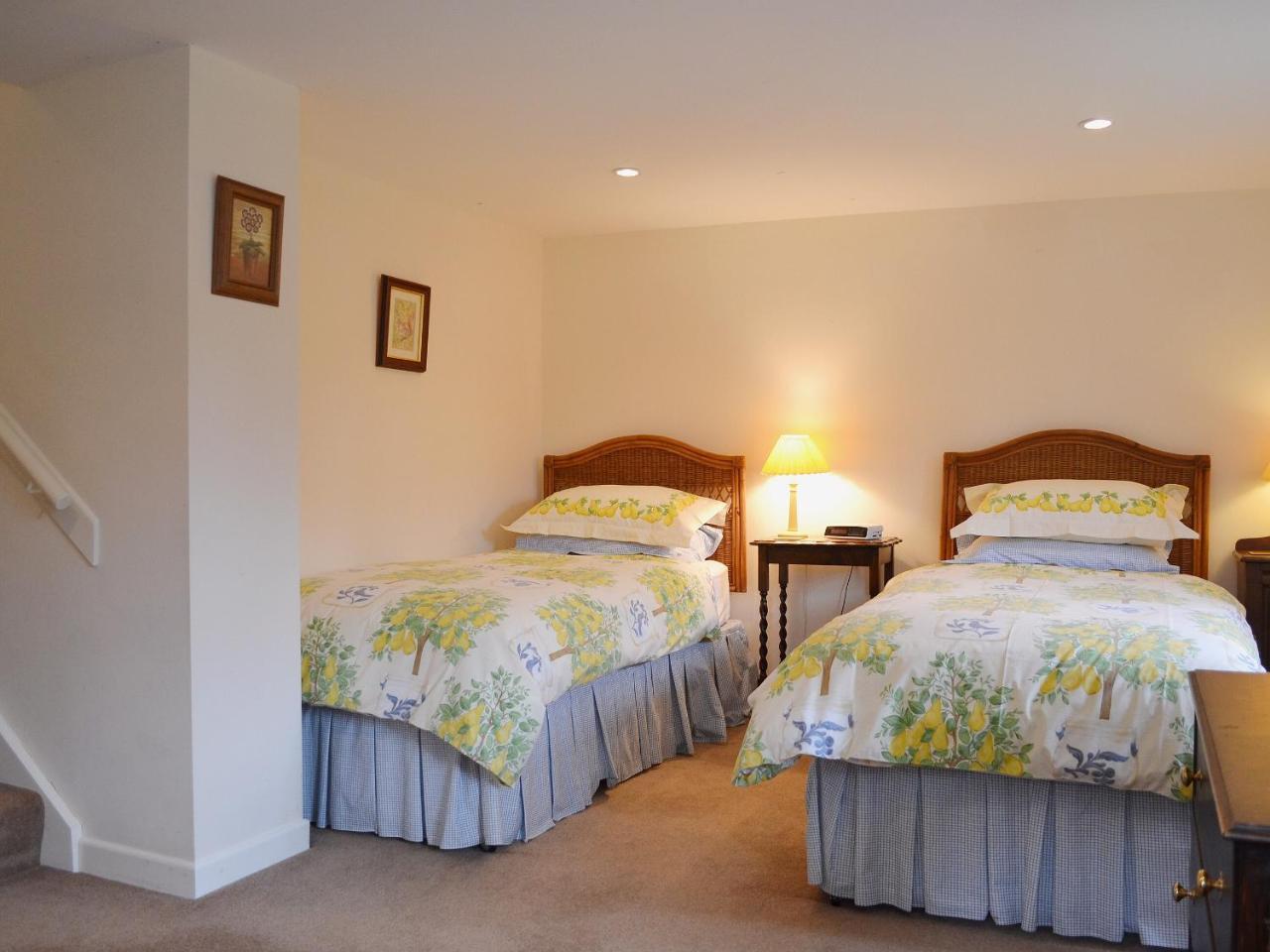 Pear Tree Cottage — Kidderminster — photo 4