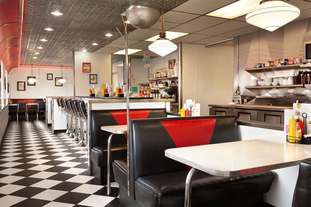 Travelodge by Wyndham Milford - photo 4