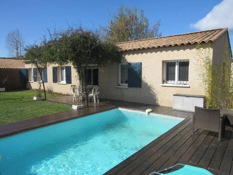 Villa 200m2 3 Suites Patio Avec Salle Jeux 1 Piscine Chauffe de Debut Avril a Fin Octobre — 4-Star Luxury Hotel in Marvejols, France