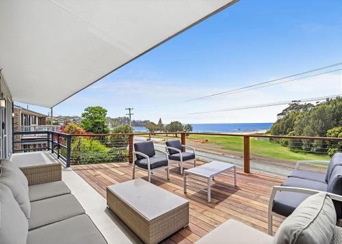 George Bass Drive 569 On The Beach Living managed by Batemans Bay Accom — hotel in Malua Bay