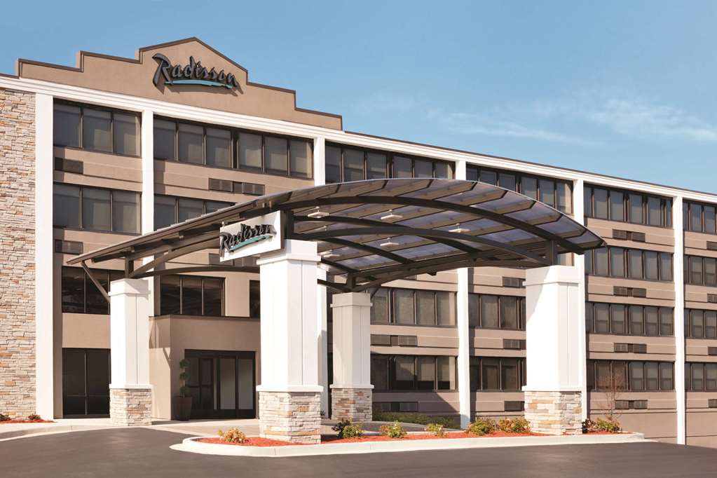 Radisson Hotel Charlotte Airport in Charlotte, United States