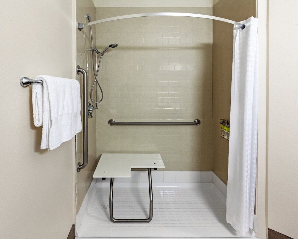 Candlewood Suites Midland SW by IHG - photo 27