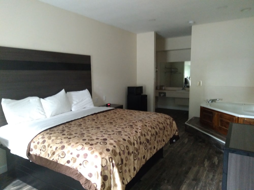 Rocky Creek Inn - photo 5