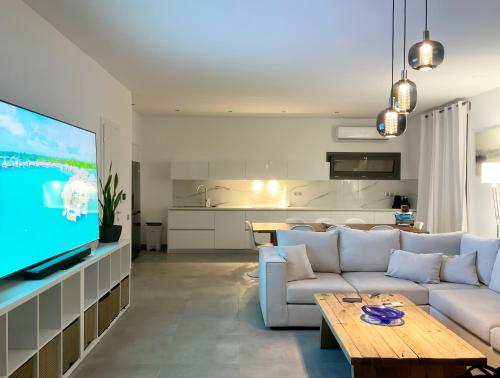Luxury Villa Seven — 4-Star Luxury Hotel in Skiathos, Greece