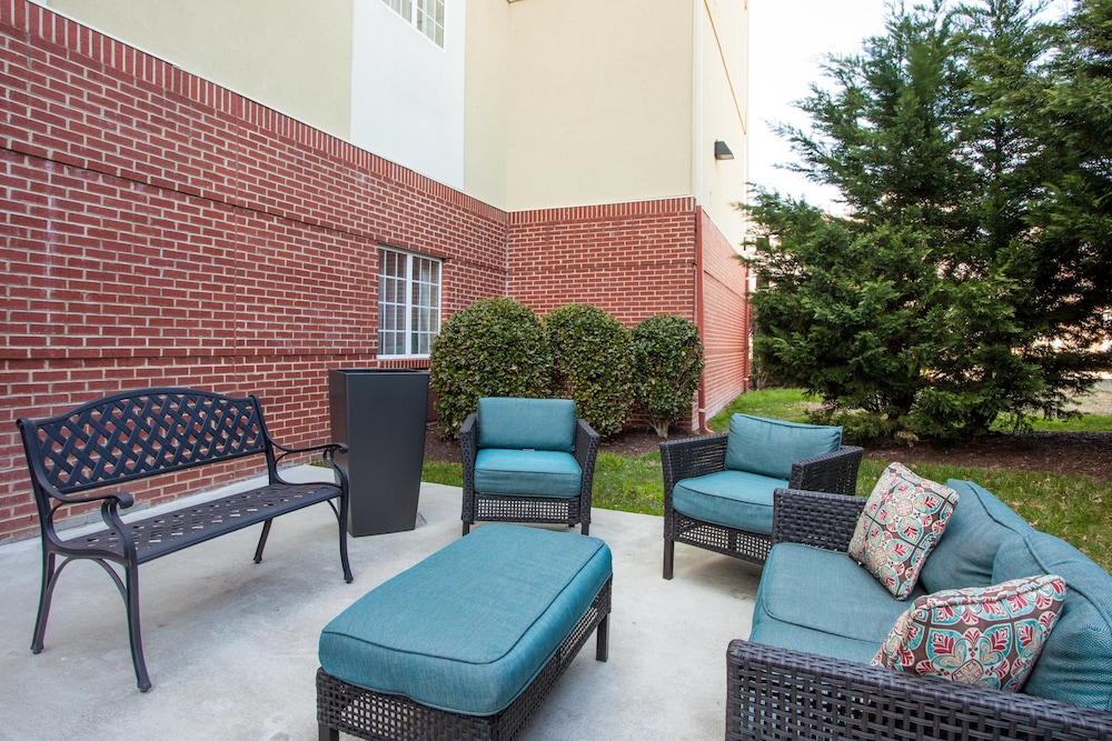 Candlewood Suites Virginia Beach Town Center by IHG - photo 23
