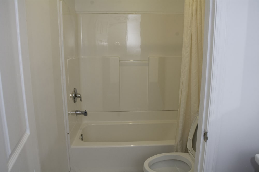 At 9 Motel - photo 40