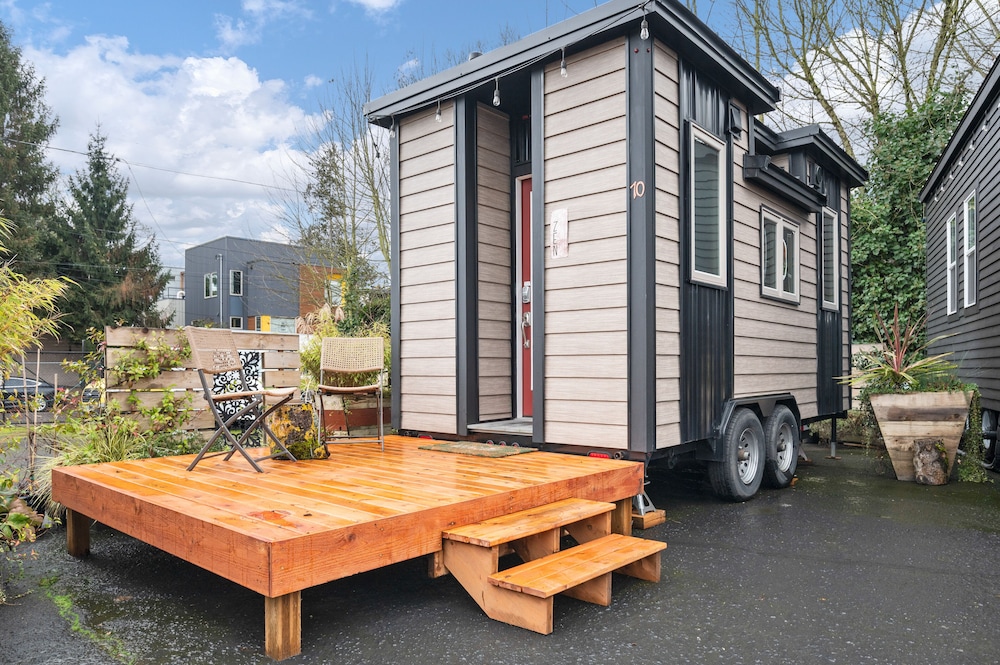Tiny Digs Hotel of Tiny Houses - photo 97