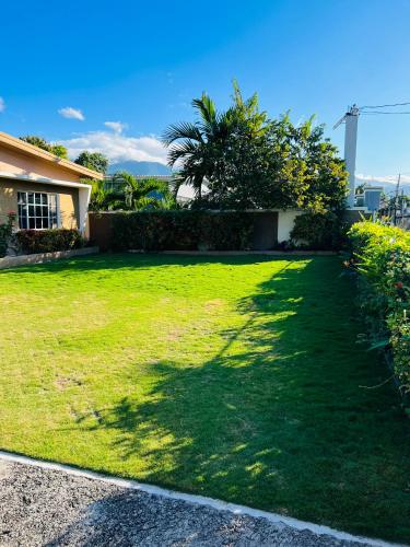 Kingston Vacation Home Two Bedroom — 4-Star Luxury Hotel in Kingston, Jamaica
