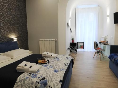 Porta San Gennaro — 4-Star Luxury Hotel in Naples, Italy