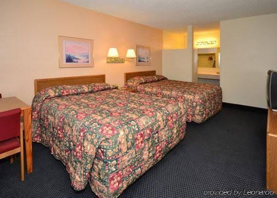 Rodeway Inn Laramie - photo 7