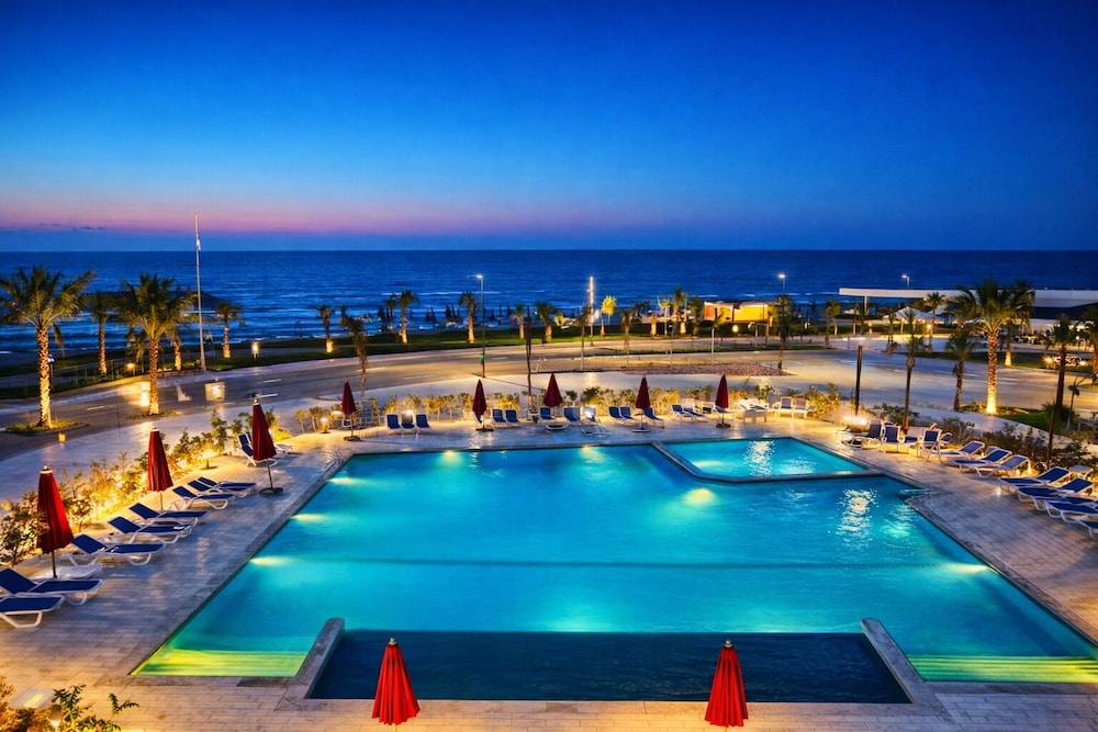 Beachfront Chalet in Porto Said Egypt Perfect Getaway — 4-Star Luxury Hotel in Port Said, Egypt