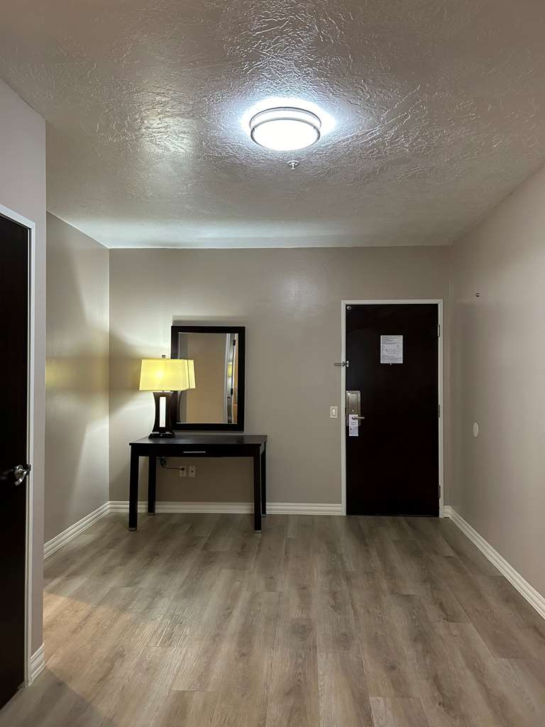 Best Western Plus Zion West Hotel - photo 22