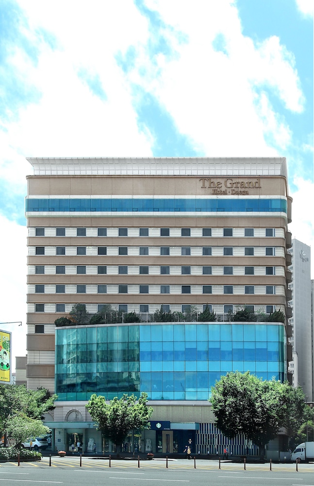 Grand Hotel - carbon neutral hotel in Daegu