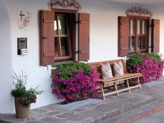 Alpenchalet Reit im Winkl — 4-Star Luxury Hotel in Reit Im Winkl, Germany