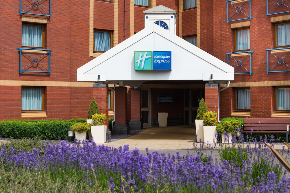 Holiday Inn Express Bristol North