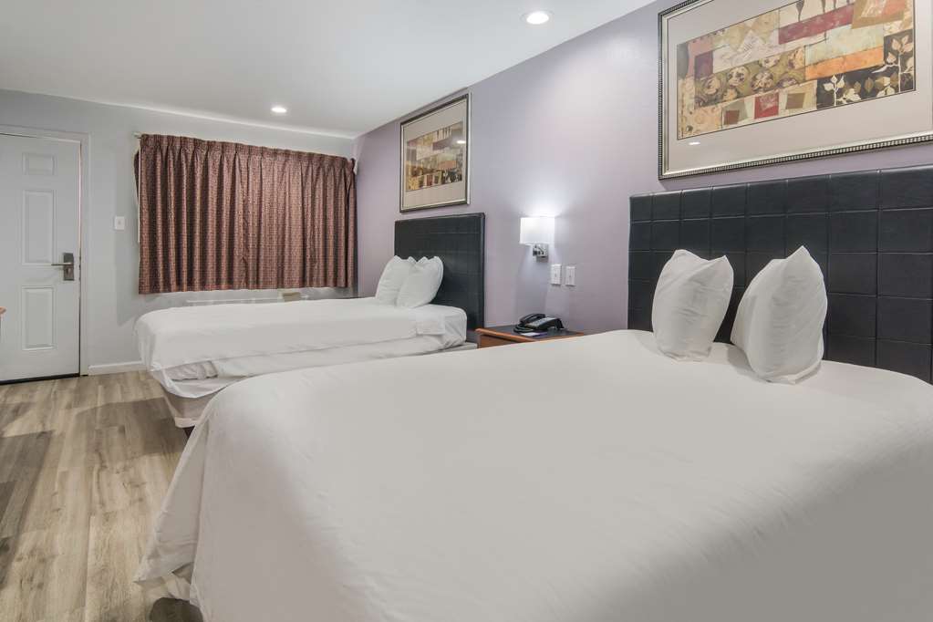 Knights Inn North Richland Hills - photo 9