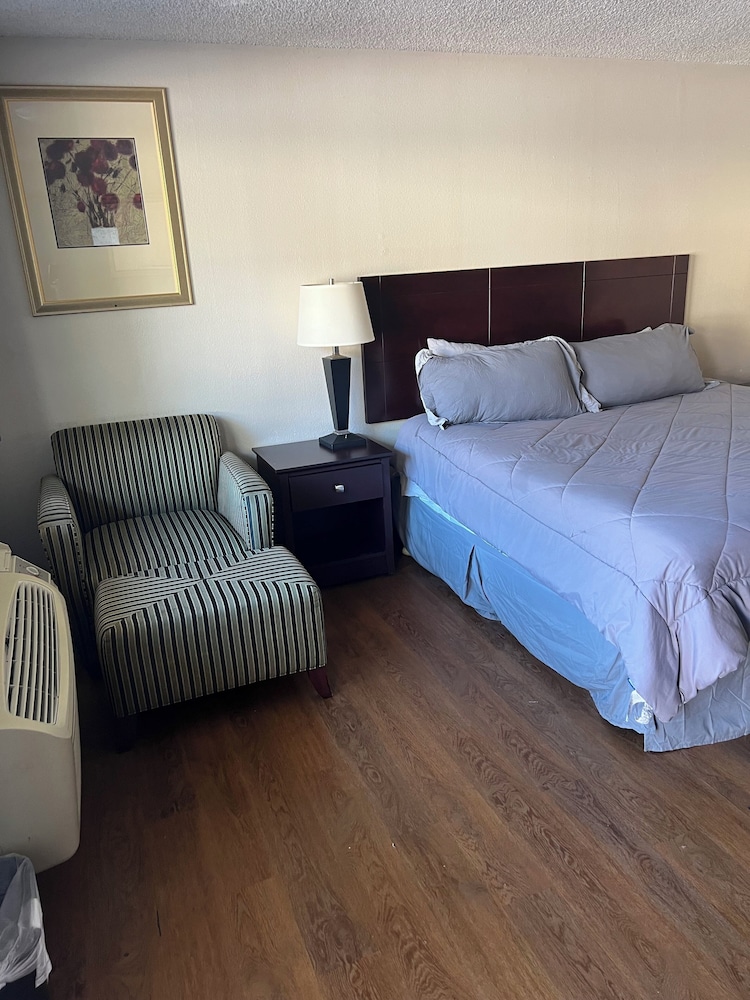 FairBridge Inn Express Tukwila - photo 17