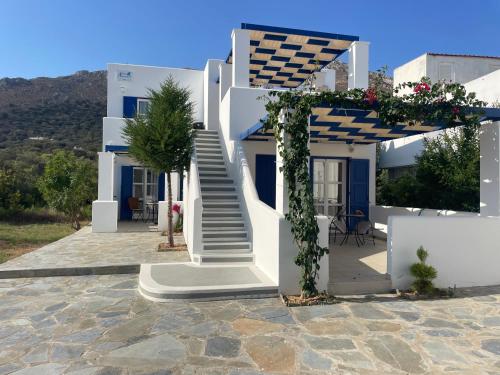 Deda Apartments — 4-Star Luxury Hotel in Livadeia, Greece