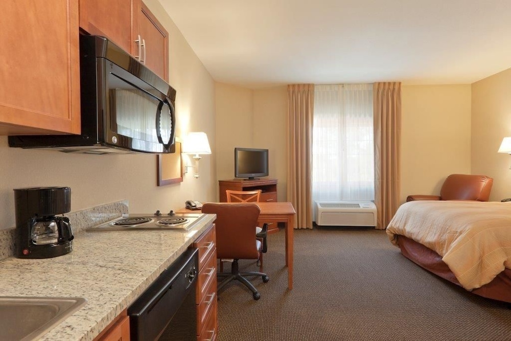 Candlewood Suites Enterprise S an IHG Hotel - photo 2