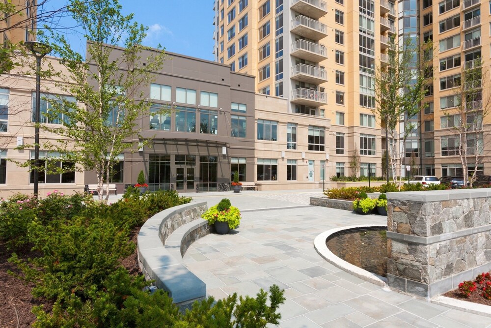 Global Luxury Suites At Hidden Creek - photo 16