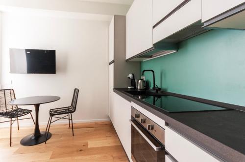 Youhosty Perego 7 SX — 4-Star Luxury Hotel in Milan, Italy