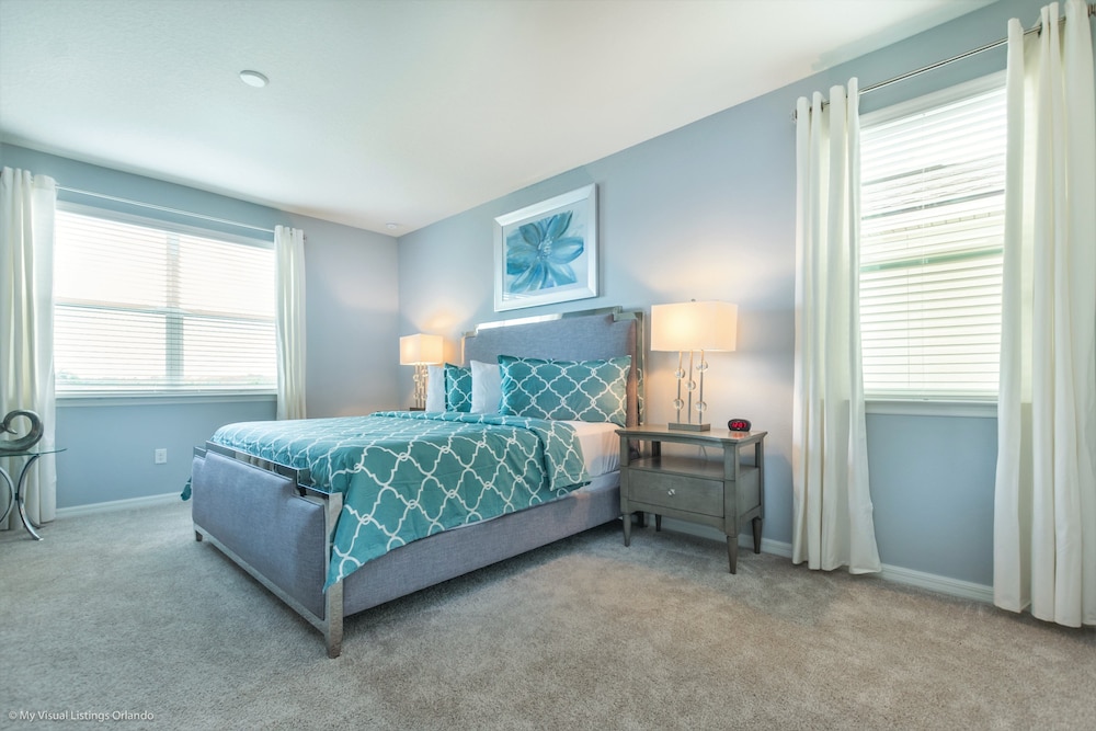 Beautiful 4 Bed With Pool & Spa - photo 6