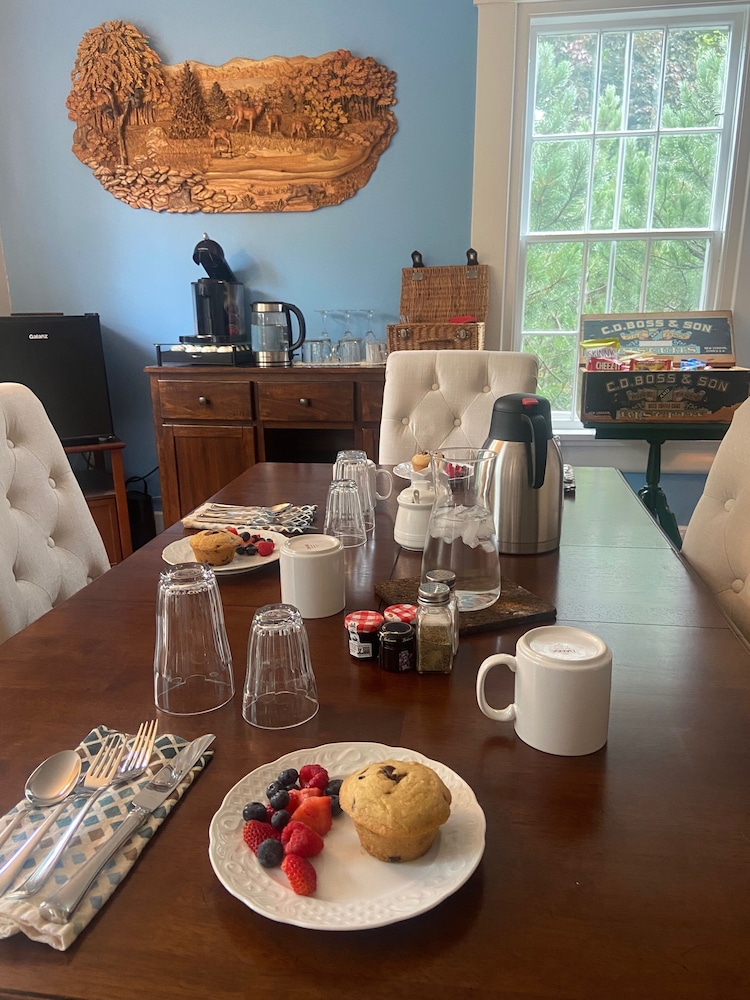 The White Gables Inn - photo 16