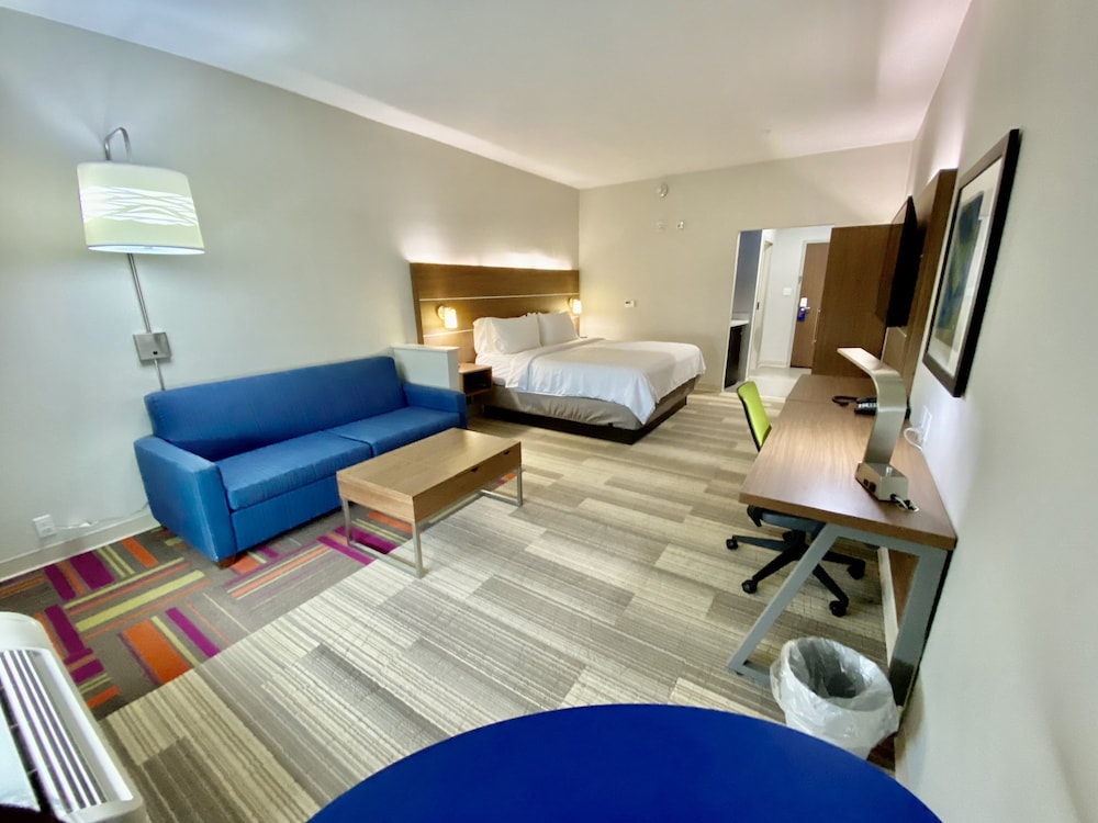 Holiday Inn Express Pineville Alexandria Area by IHG - photo 20
