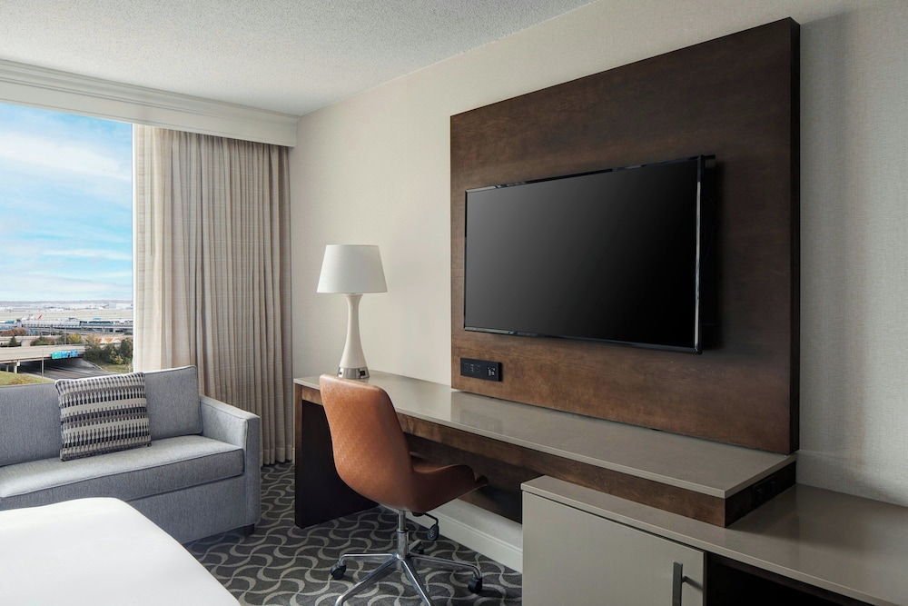 Marriott St. Louis Airport - photo 16