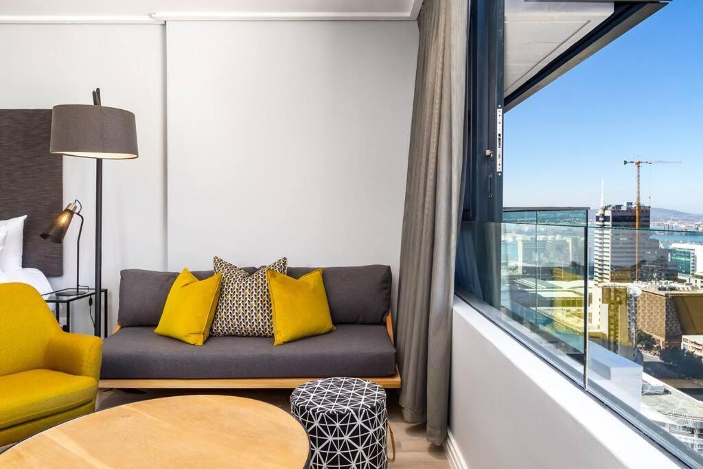 Cape Town Bree Street 27th Floor Studio Apt Views