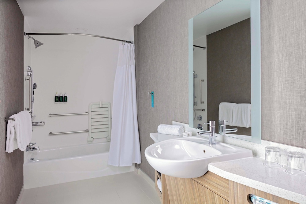 SpringHill Suites by Marriott Kansas City Plaza - photo 11